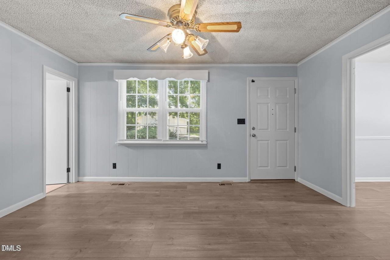 3204 Apache Dr - Photo 4 of 21