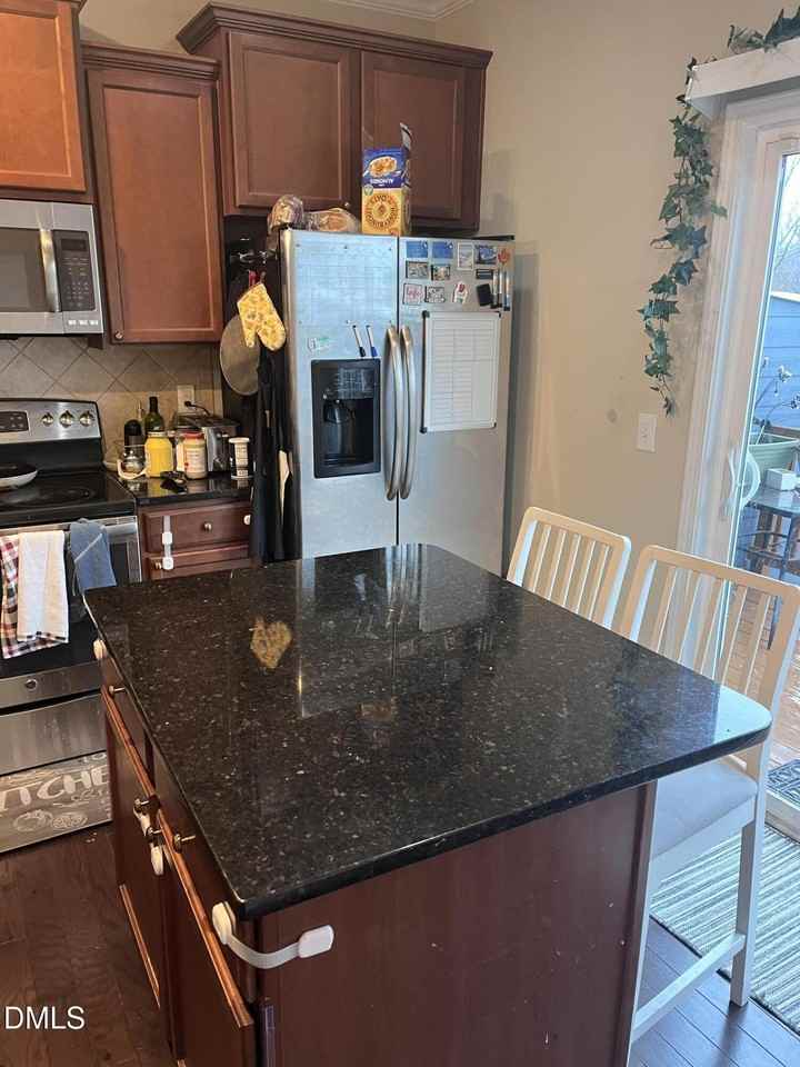 355 Michigan Ave - Photo 3 of 19