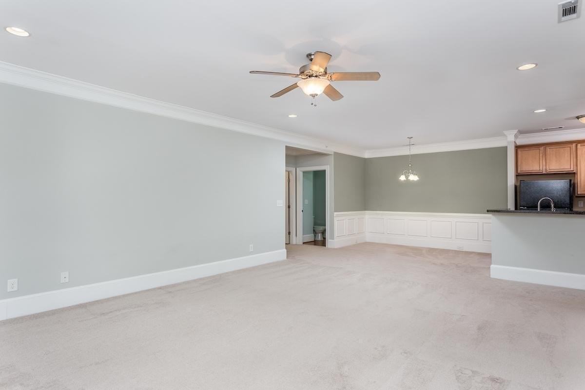 738 Portstewart Dr - Photo 4 of 23