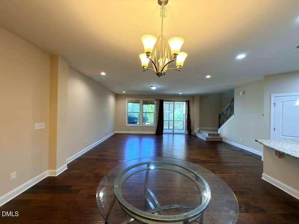 305 Alamosa Pl - Photo 5 of 36