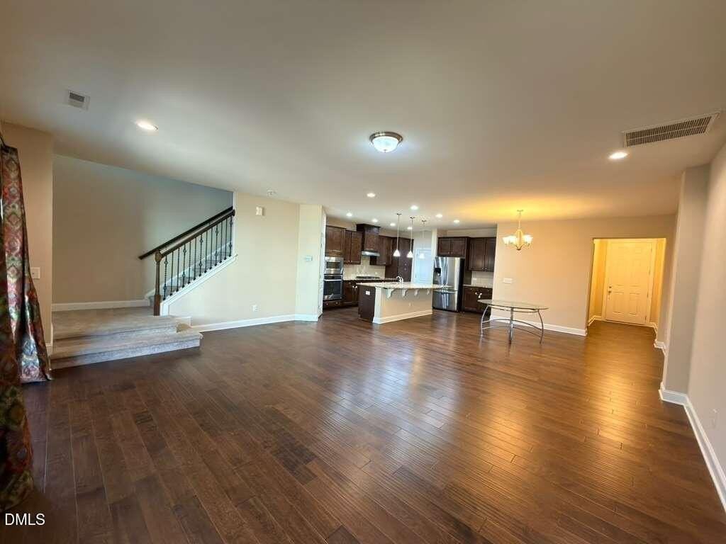 305 Alamosa Pl - Photo 6 of 36