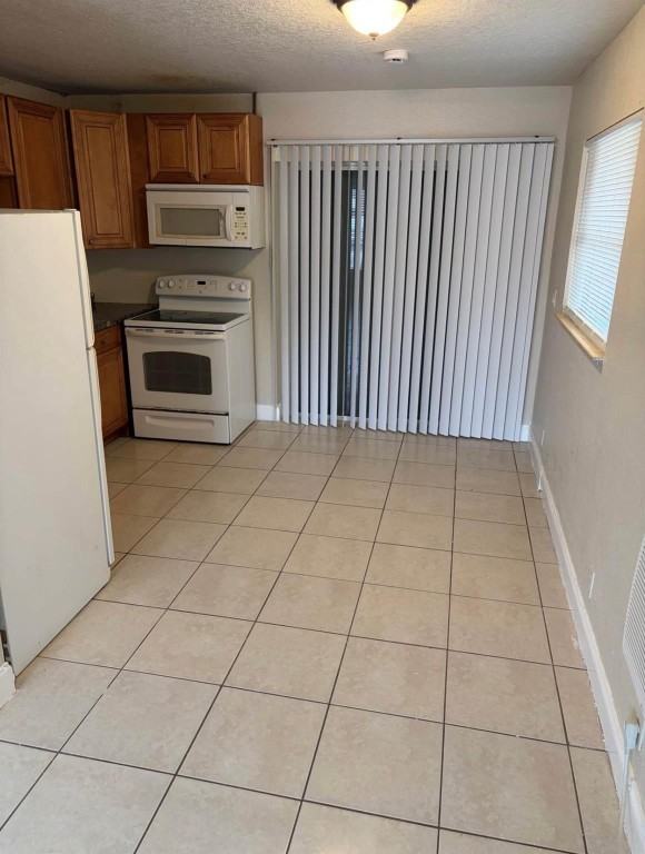 717 46th St - Photo 3 of 10