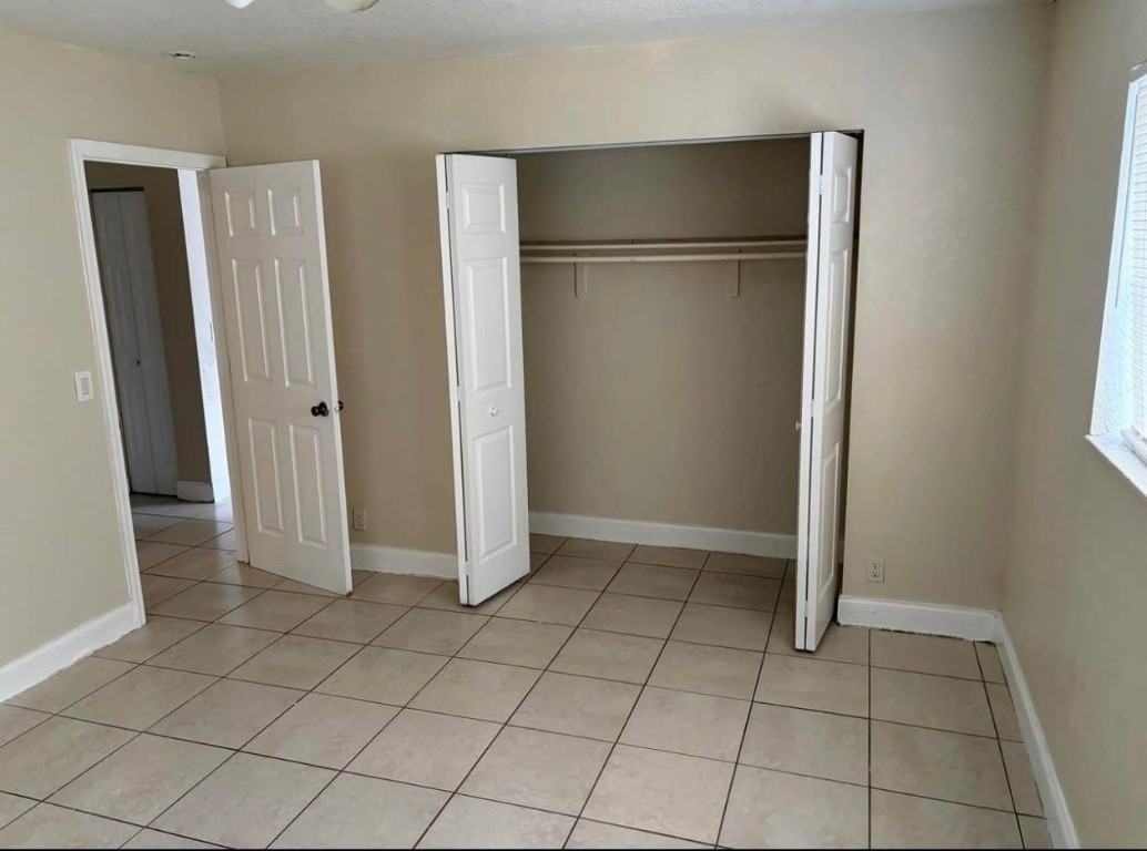 717 46th St - Photo 7 of 10