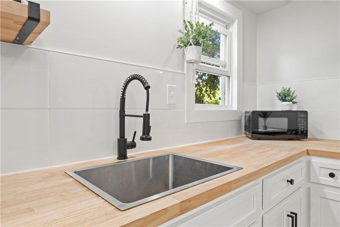 95 Beaufort St - Photo 5 of 27