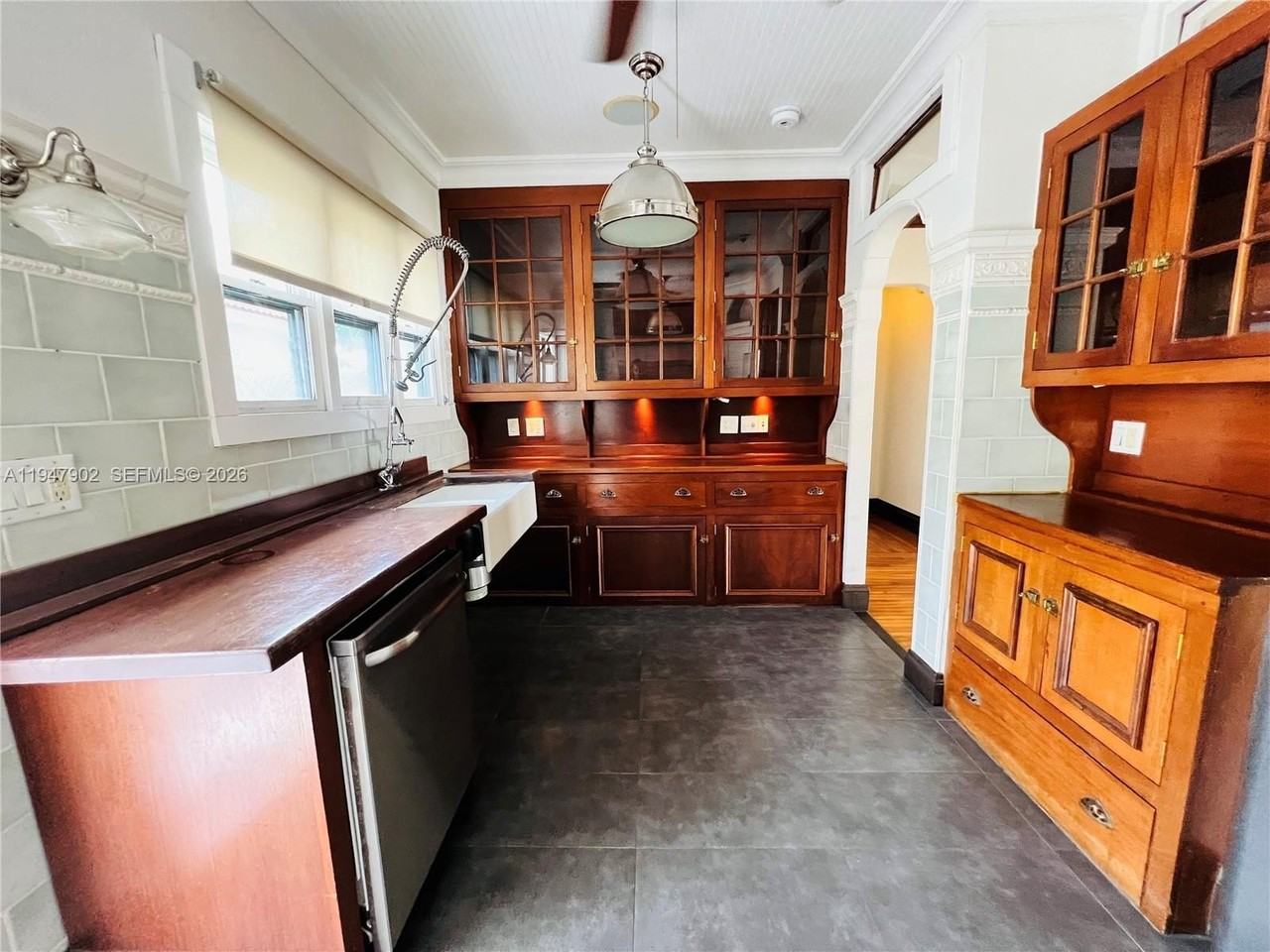 1470 Lincoln Ter #4 - Photo 6 of 25