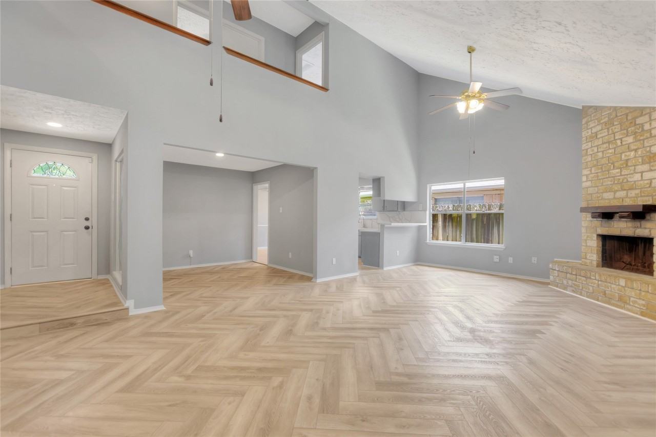 619 Leicester Ln - Photo 5 of 28