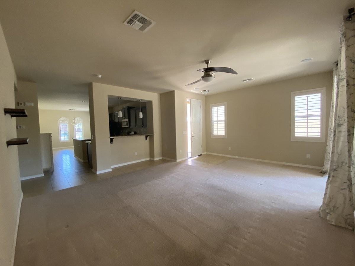 3533 S Washington St - Photo 3 of 32