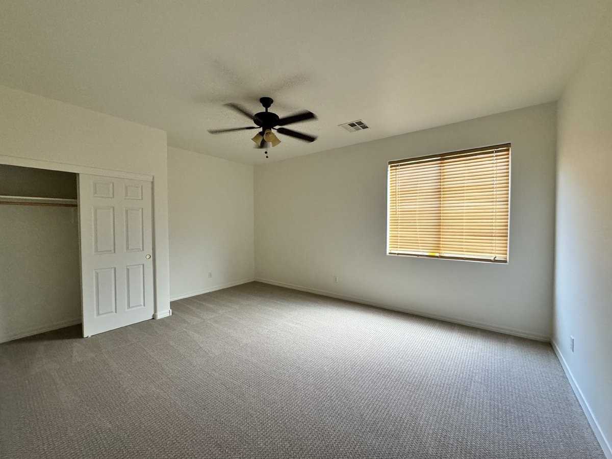 43658 W Caven Dr - Photo 3 of 50