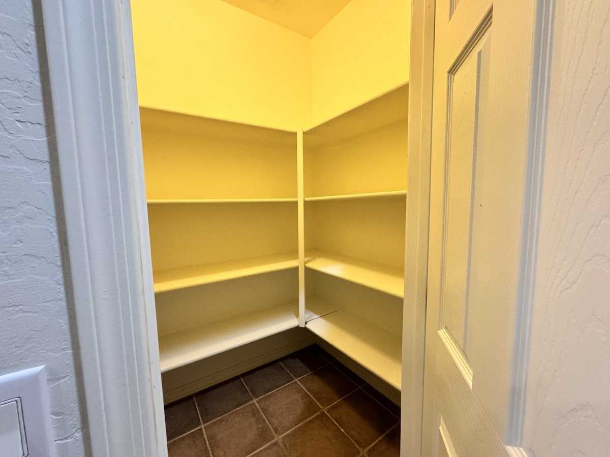 43658 W Caven Dr - Photo 4 of 50