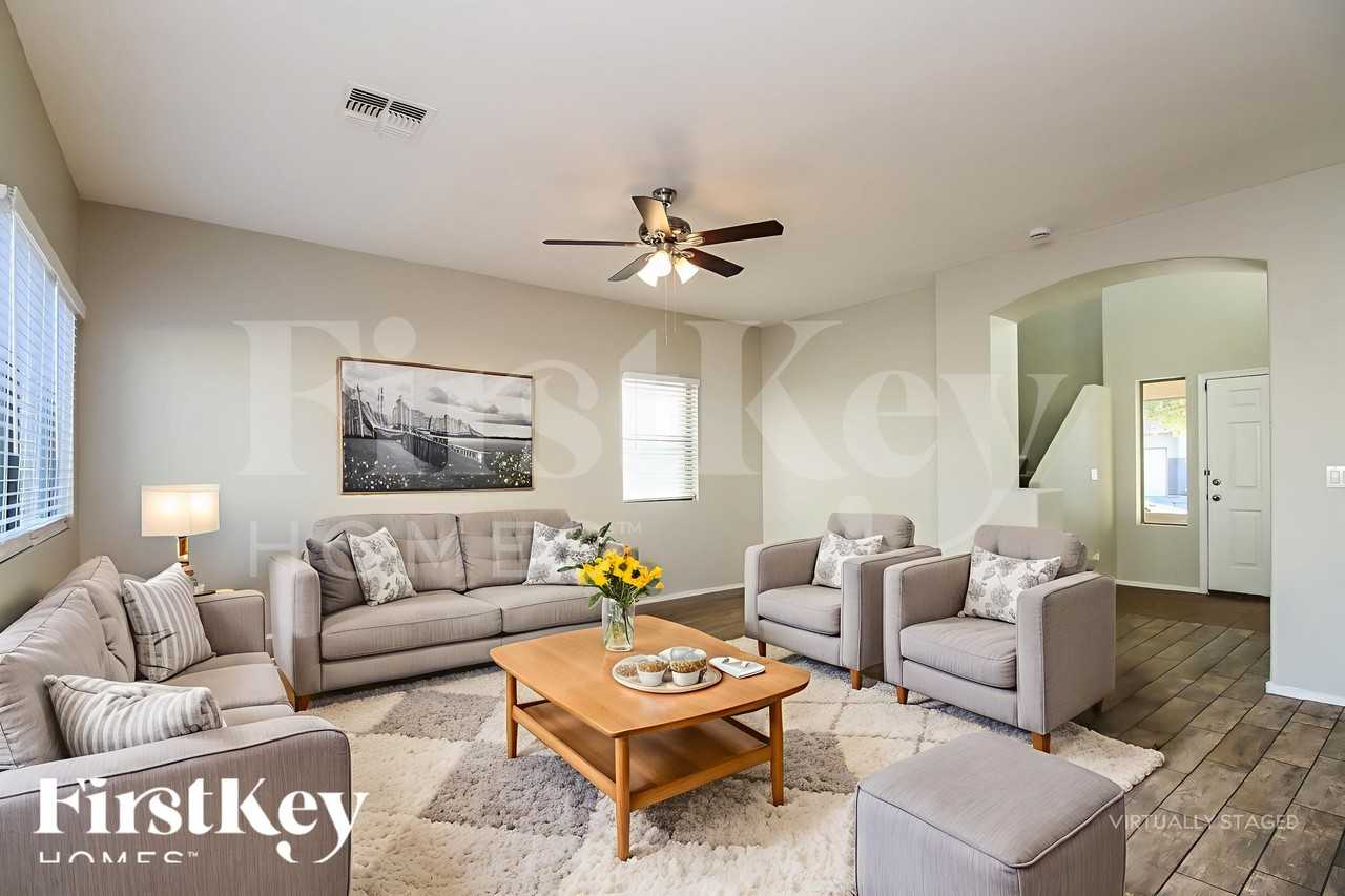 3526 W Monte Way - Photo 3 of 19