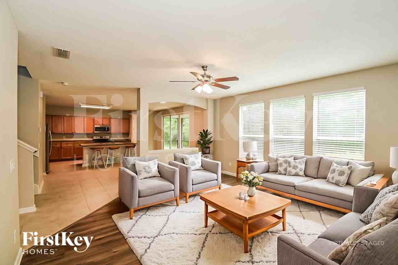 1504 Falabella Dr - Photo 4 of 18