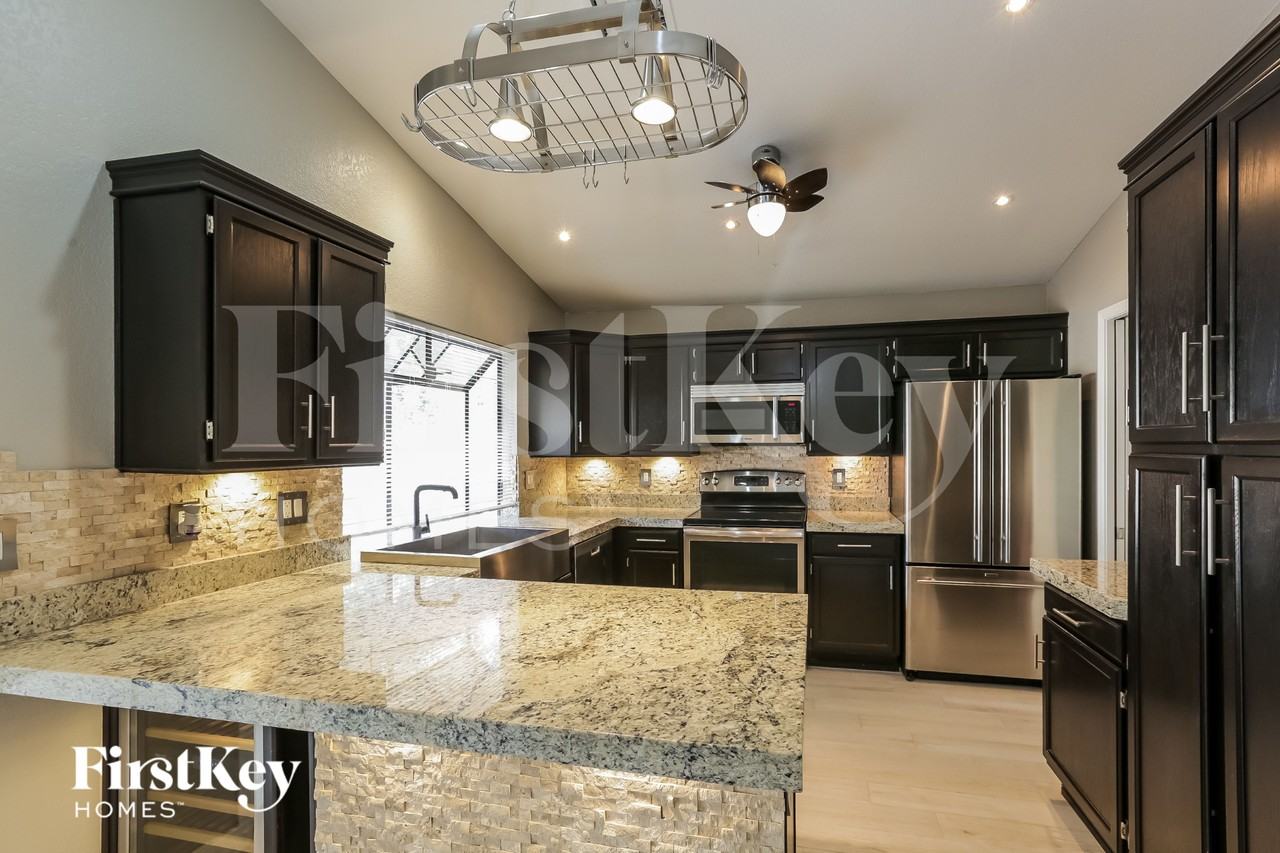 2994 N Benson Ln - Photo 7 of 15