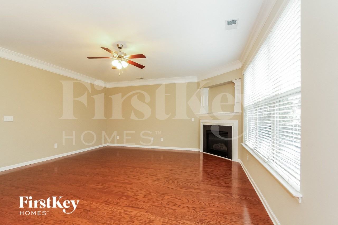 105 Marquette Dr - Photo 3 of 14