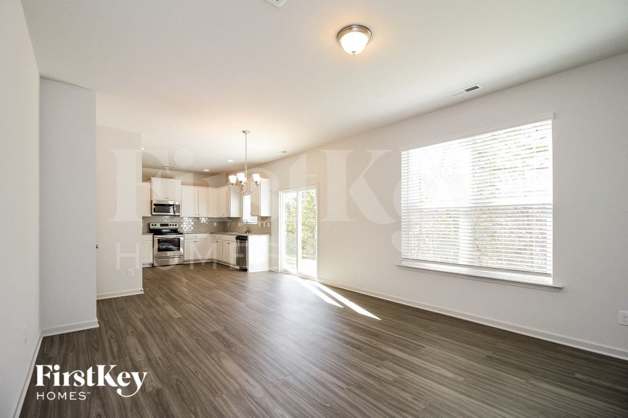 6410 Beaver Pond Ct - Photo 4 of 15