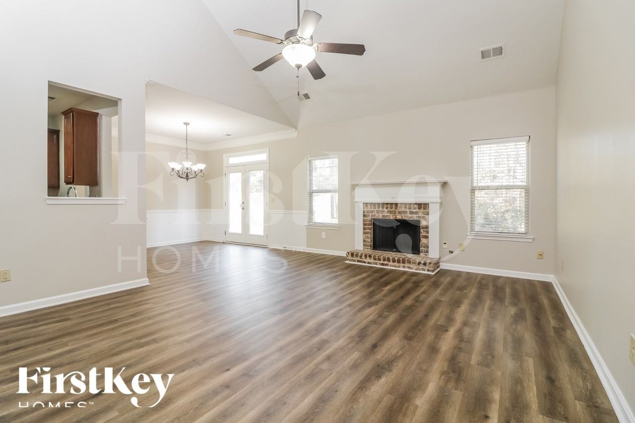 2432 Wingfield Dr - Photo 3 of 18
