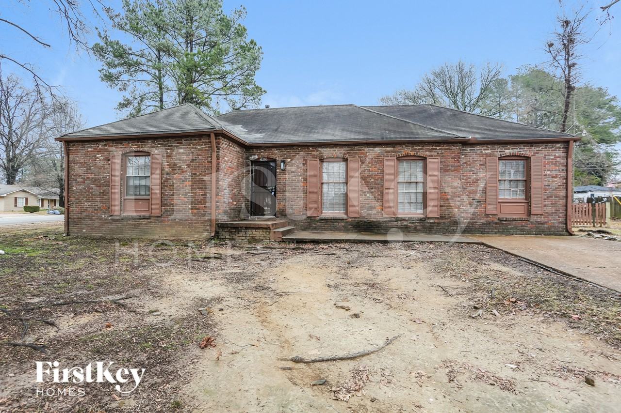 3900 Hermitage Dr - Photo 2 of 16