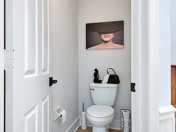 333 Milford St - Photo 5 of 9