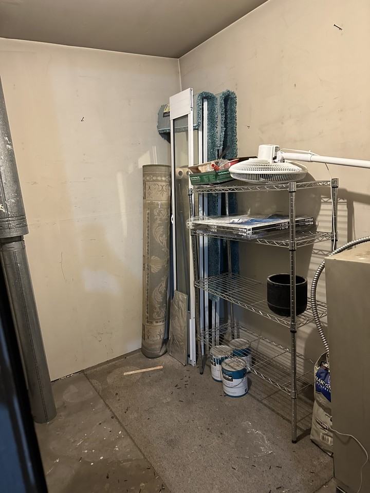 5828 S Waterbury Way - Photo 3 of 37