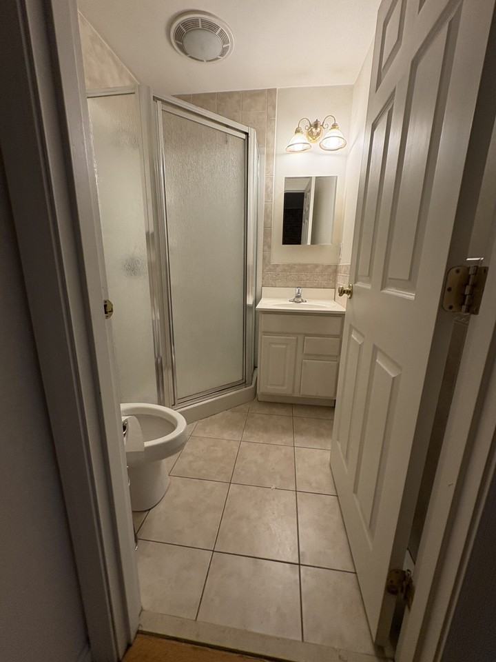 76 Hudson St #3 - Photo 6 of 10