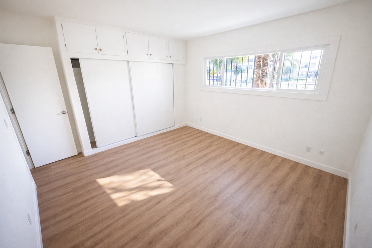 1547 Torrance Blvd - Photo 4 of 6