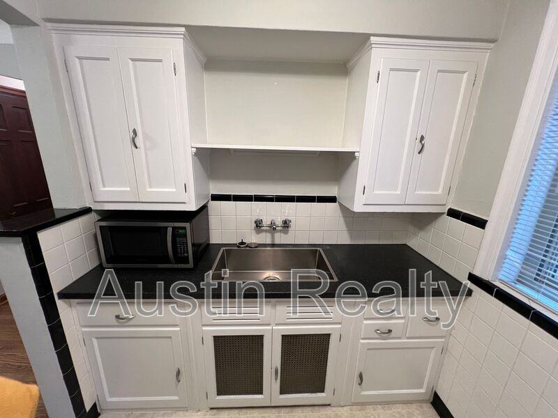 6360 Sutherland Ave #1W - Photo 2 of 13