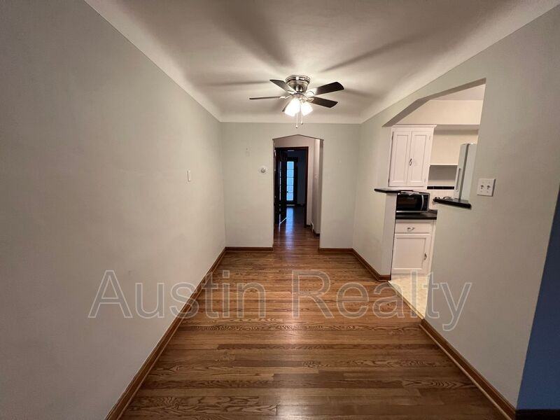 6360 Sutherland Ave #1W - Photo 5 of 13