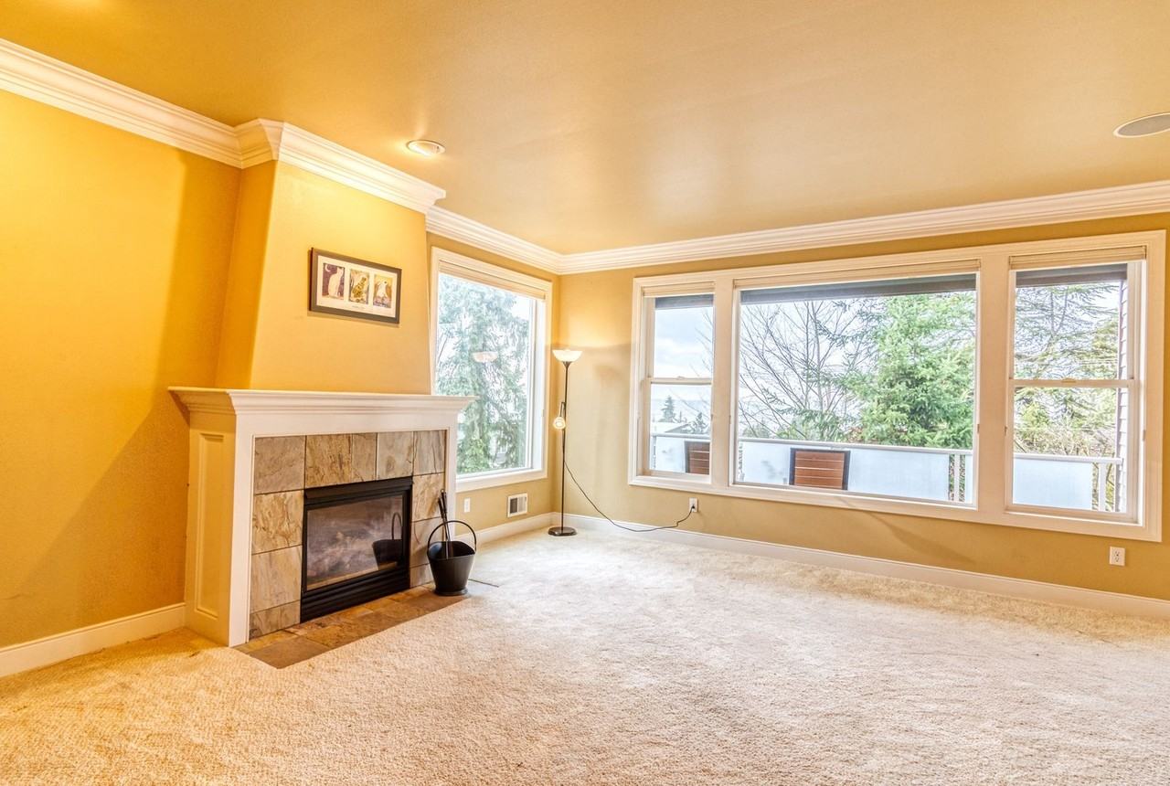 11301 Ne 68th St - Photo 2 of 15