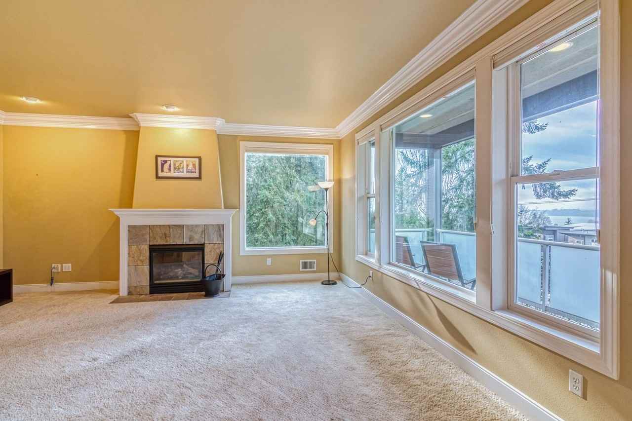 11301 Ne 68th St - Photo 3 of 15