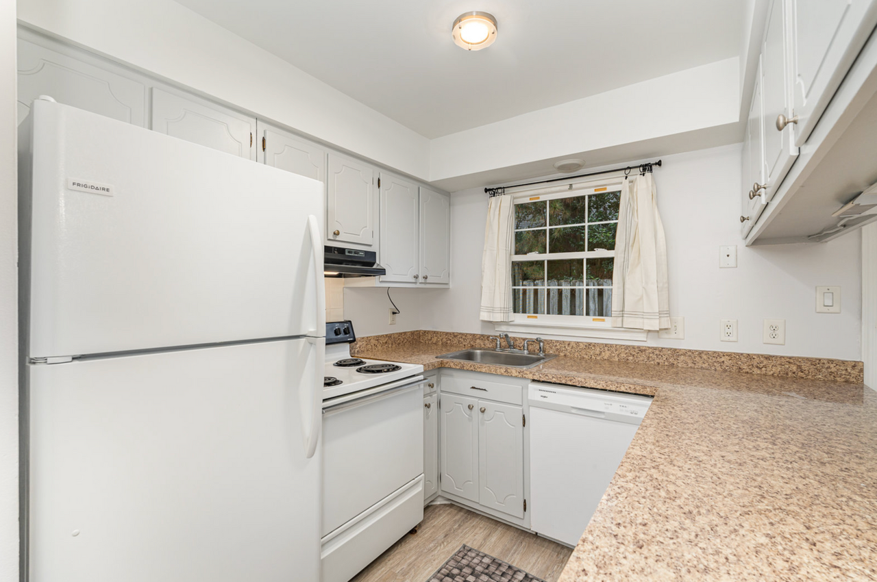 1108 Donaldson Dr - Photo 6 of 16