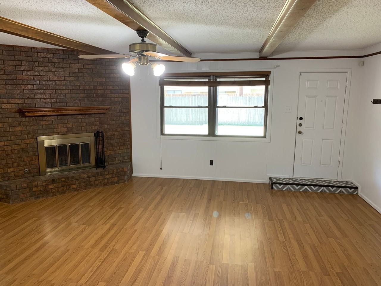 5201 15th St - Photo 2 of 16