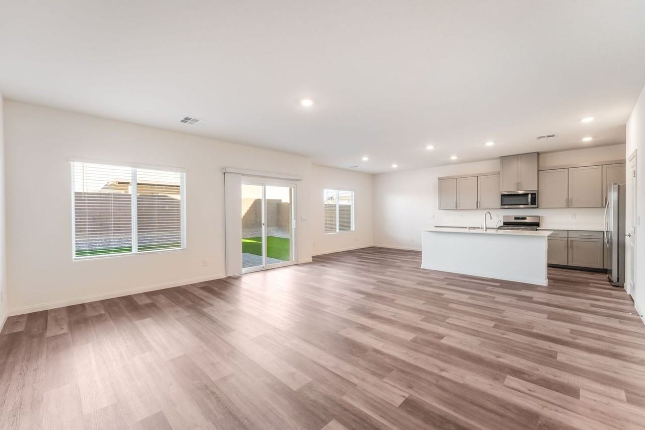 1292 Miller Springs Ln - Photo 7 of 43