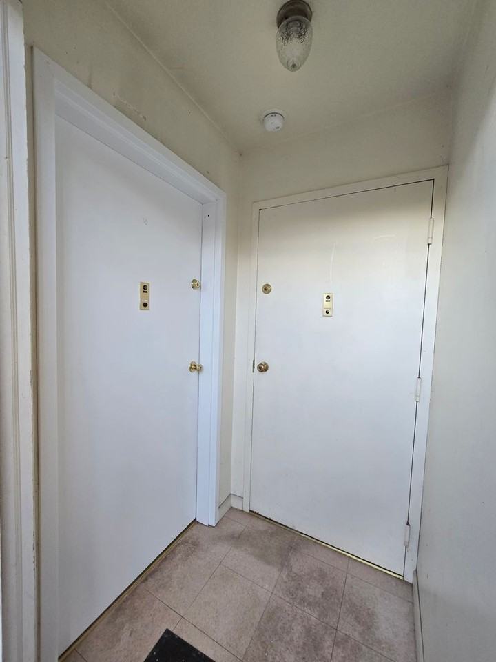 28 Deanna Dr - Photo 3 of 16