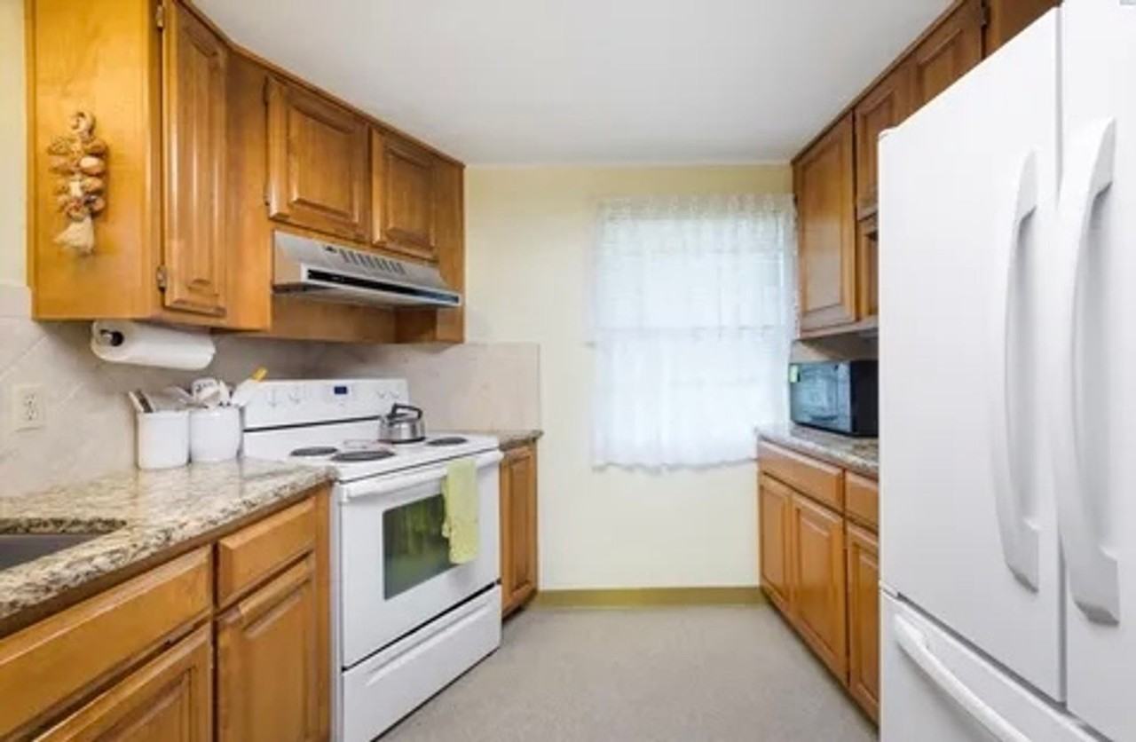 653 Cedar Ave - Photo 6 of 25