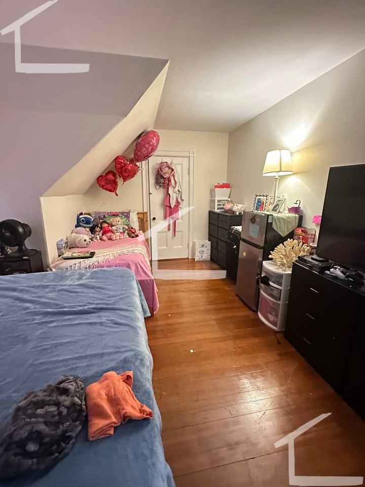 18 Quint Ave - Photo 3 of 9