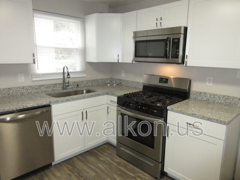 346 Connor St - Photo 6 of 17