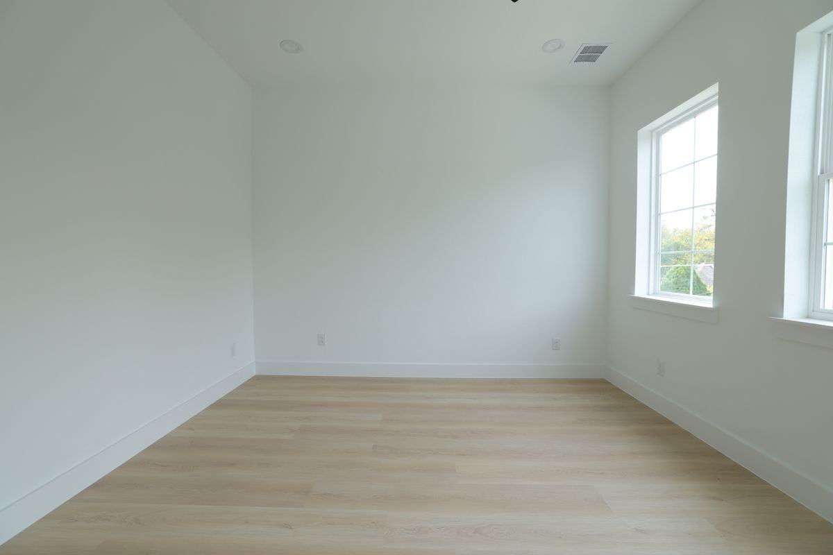 324 N Patton Ave - Photo 2 of 40