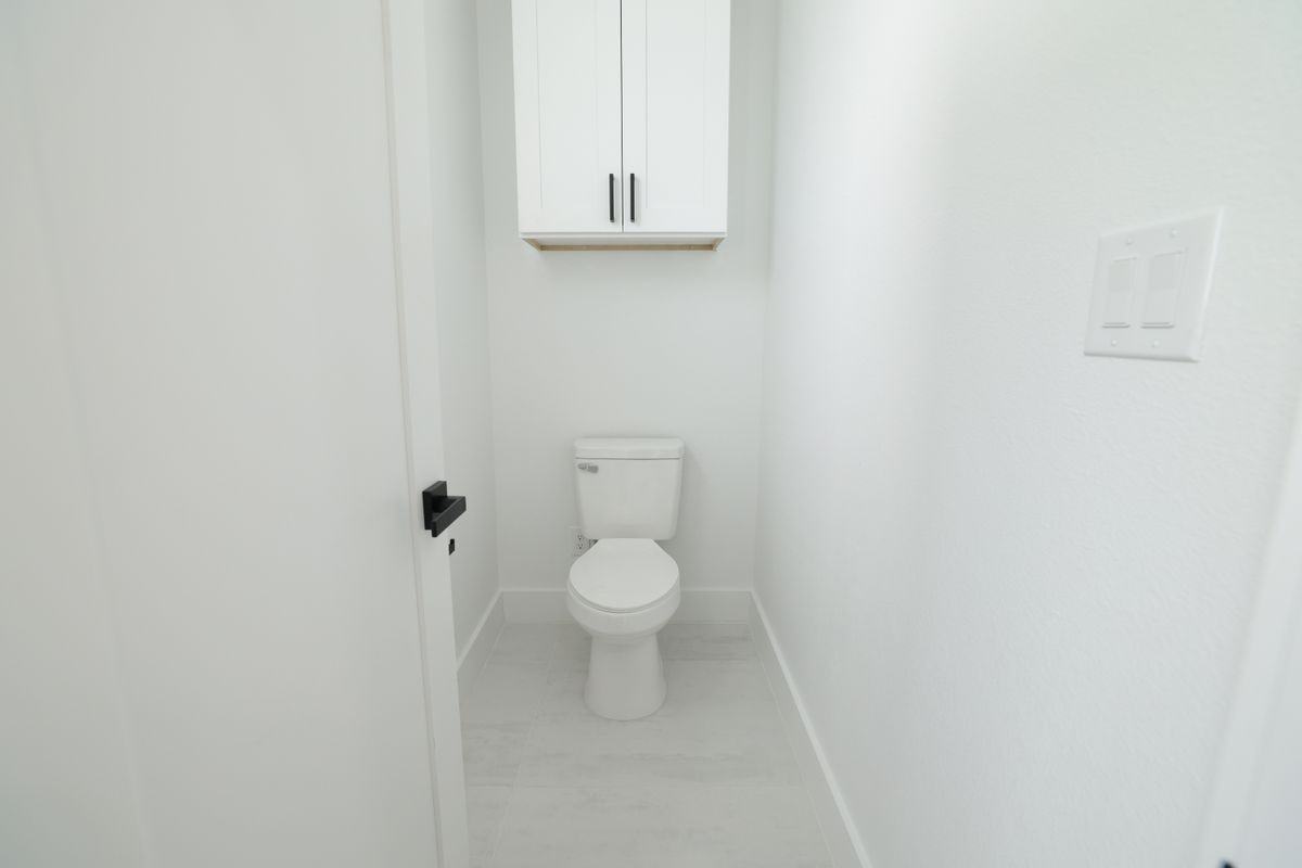 324 N Patton Ave - Photo 3 of 40