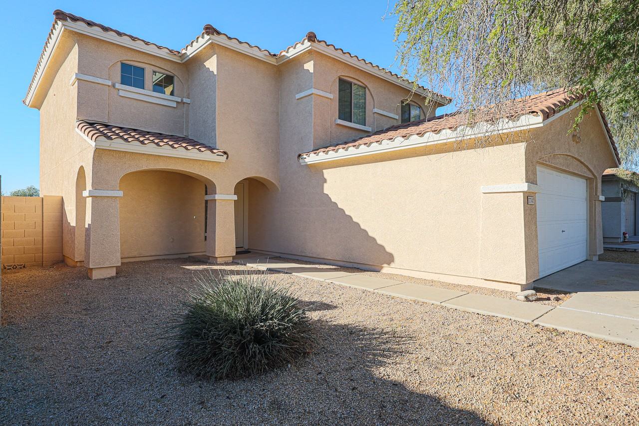 17747 W Ventura St - Photo 3 of 29