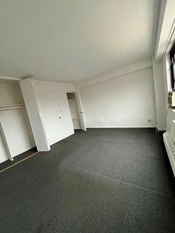 8360 118th St #8E - Photo 5 of 10