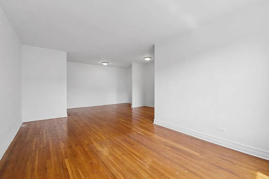 10011 67th Rd #416 - Photo 4 of 9