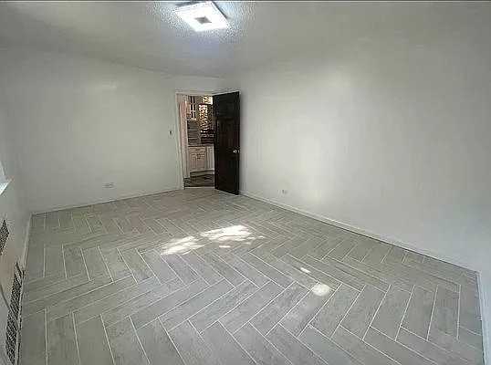 11118 66th Ave #1C - Photo 6 of 8