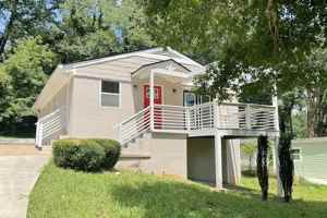 featured image of 2121 Nichols Ln