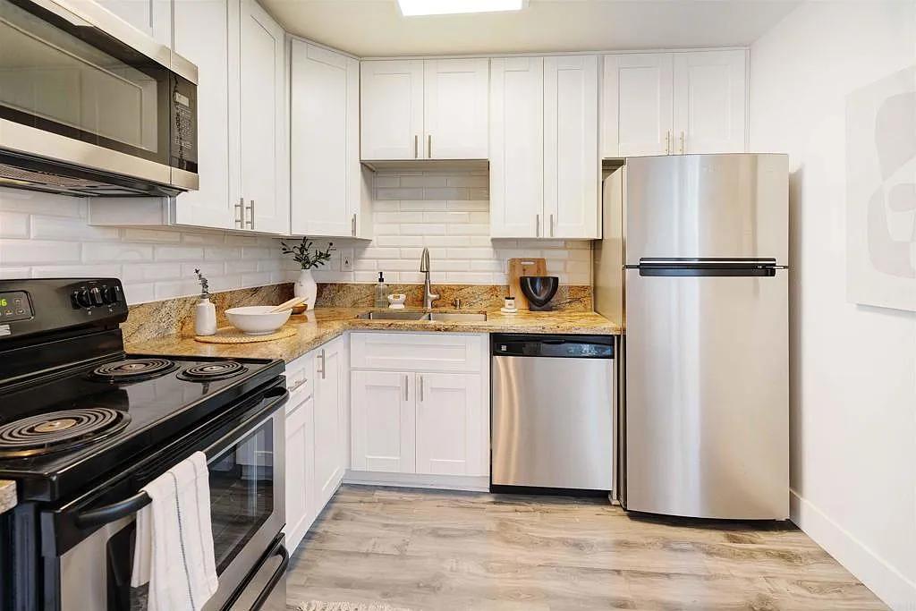 279 Moss St #25 - Photo 2 of 8