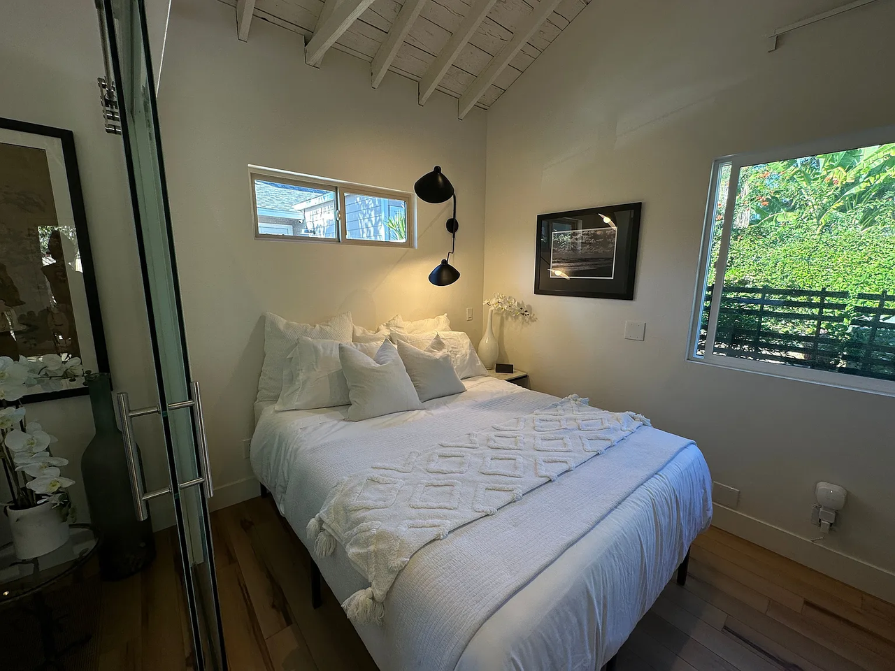 950 Eucalyptus Ave - Photo 5 of 10