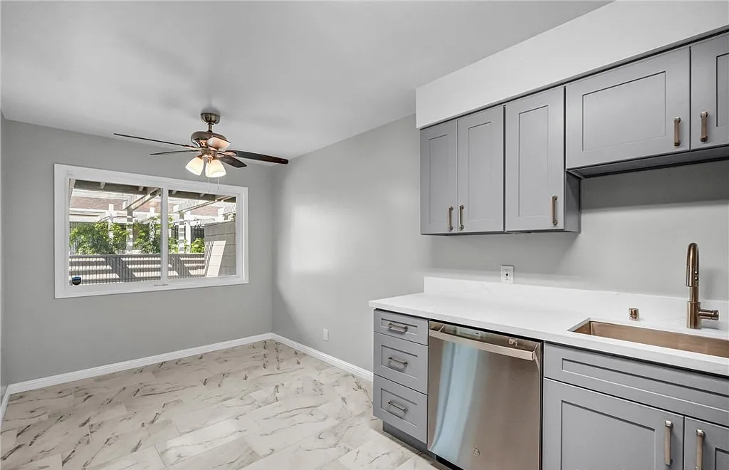 10757 Magnolia Ave #101 - Photo 2 of 10