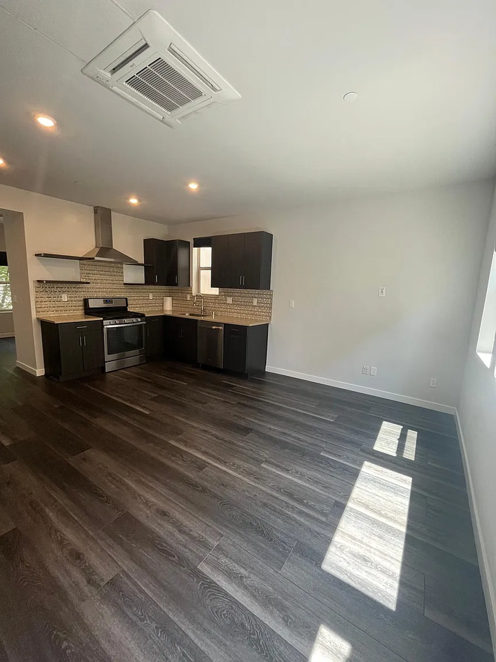 425 Lug Ln - Photo 7 of 7