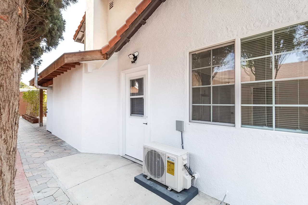 8137 Geyser Ave - Photo 2 of 10