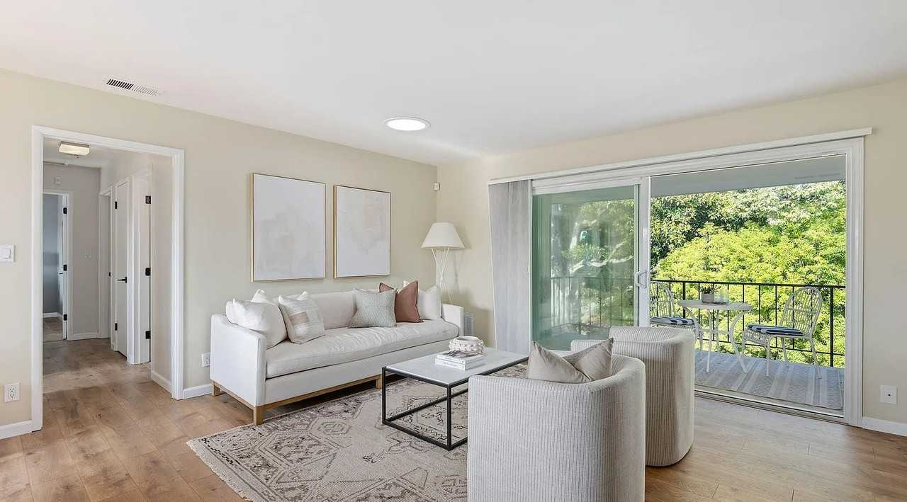 3639 San Remo Dr - Photo 5 of 7