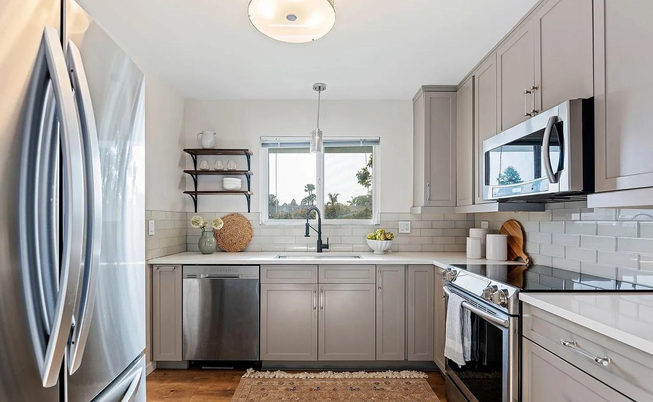 3639 San Remo Dr - Photo 6 of 7