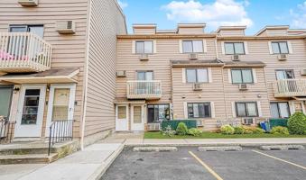 featured image of 34 Daffodil Ln